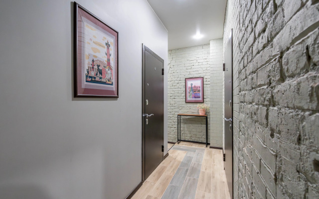 Studiya S Dizaynerskim Remontom V Centre Flat