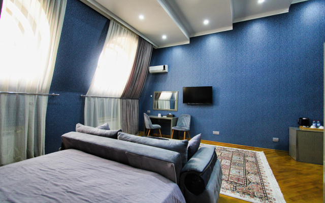 Pilot Baku Hotel