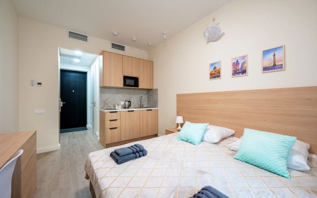 Na Naberezhnoy Makarova 58 Apartments