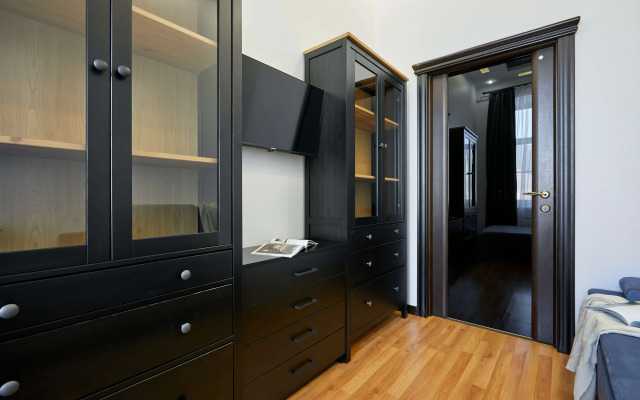 FlatStay Podyezdnoy 17 Apartments