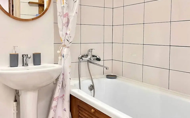 Flat Sovremennaya Studiya U Planety V Zhk Mir