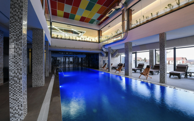 Отель Alexander Resort