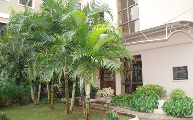 Отель The AHI Residence