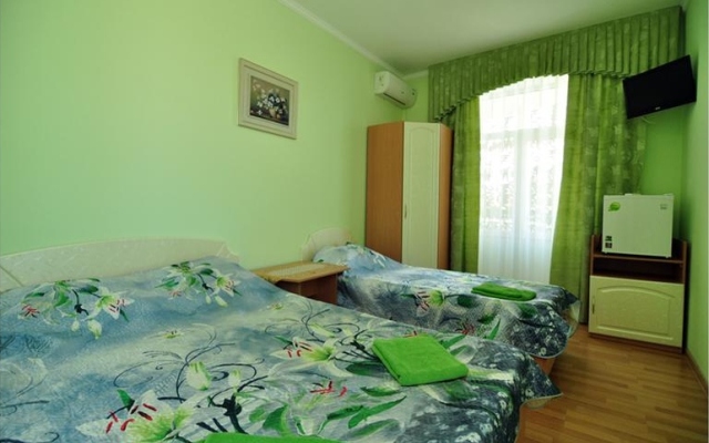 Na Trudyaschikhsya 152a Private House