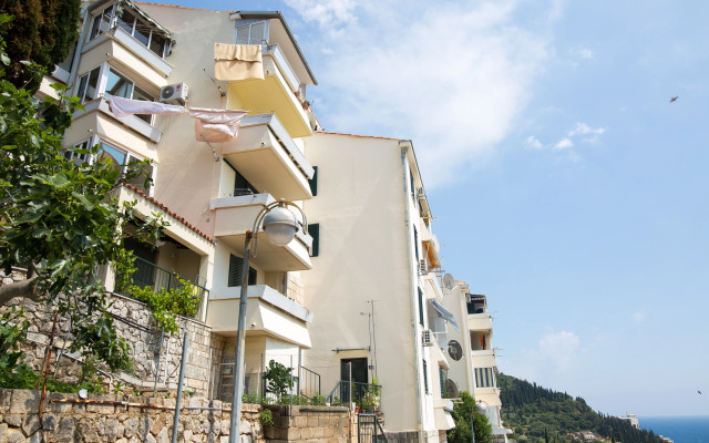 Zlatni Potok Apartments