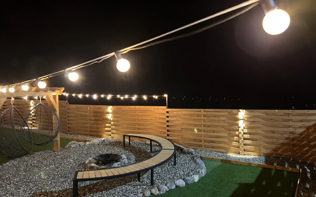 Zagorodny S Kupelyyu I Vidom Na Ozero Guest house
