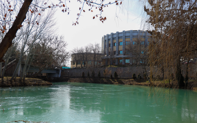 Expo Hotel