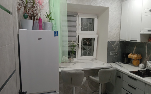 Квартира Уютная Двухкомнатная в Центре Города