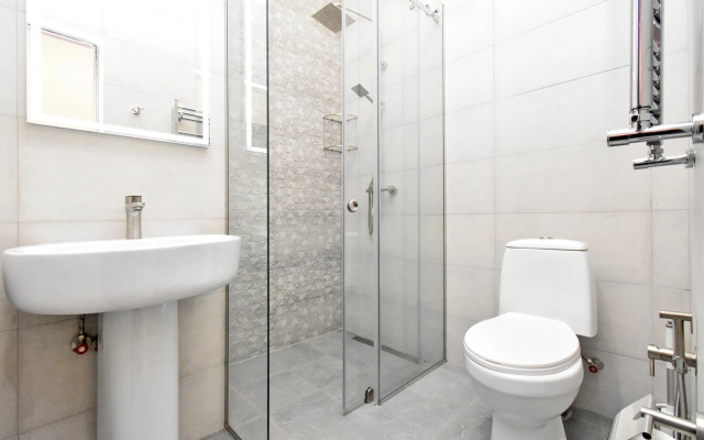 4-Komn. V Zdanii Bulvar Plaza, di644 Flat