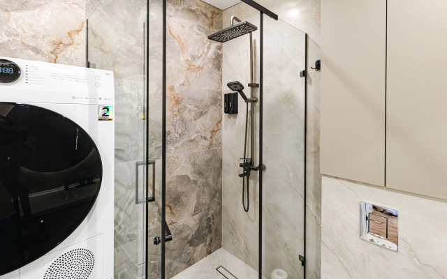 Na Ulitse Tole Bi, 28/1 Flat