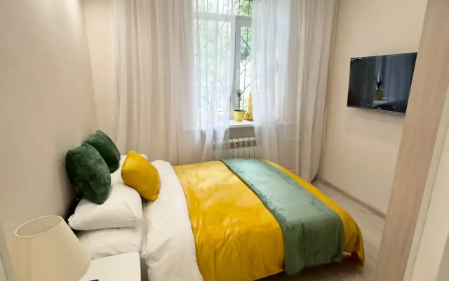 Квартира Двухкомнатная в Центре с Новым Ремонтом