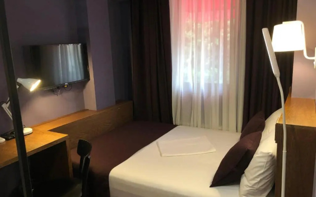 Elle Boutique Hotel