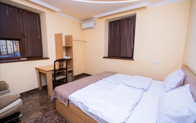 Хостел FAVORIT