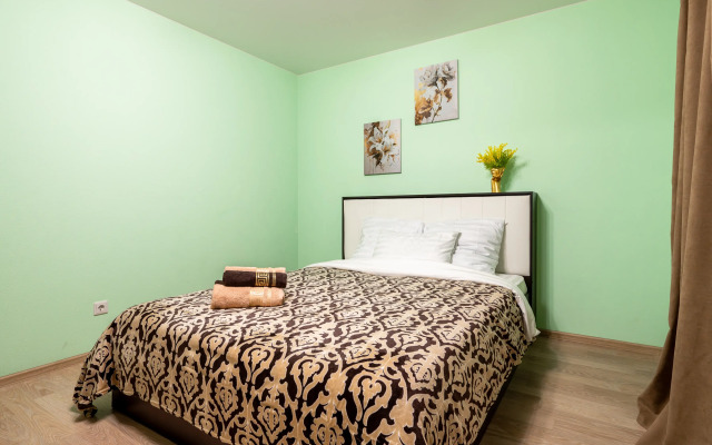 on Yekaterininskaya, 12 Apartament