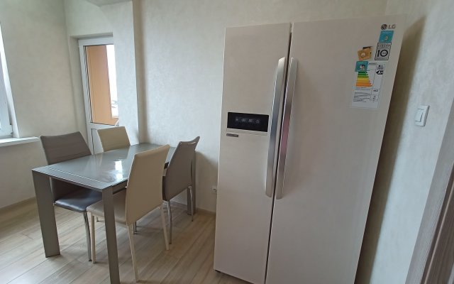 2-Komnatnaya Kvartira S Otlichnym Remontom Flat