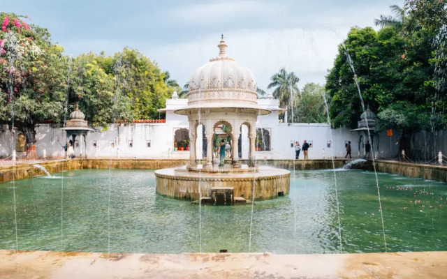 Aaradhya Hotel