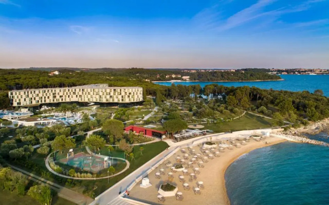 Отель Family Amarin by Maistra Select