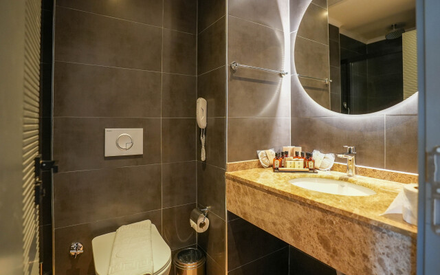 Ada Port Hotel - Adults Only