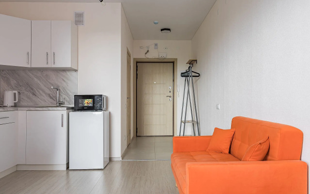 Stilnaya studiya na beregu Oki Flat