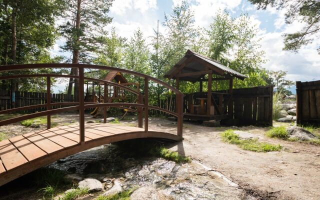 Отель Дом у реки