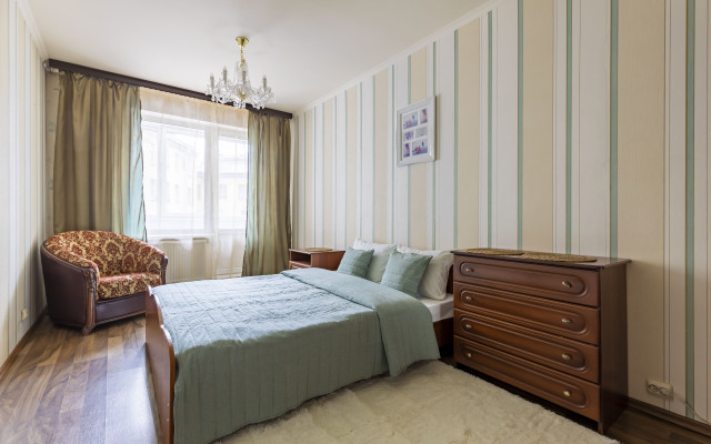 Apartment 3 Bedrooms 2 Bathrooms 8 Guests
