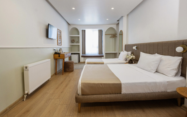 Meshk Airport Hotel