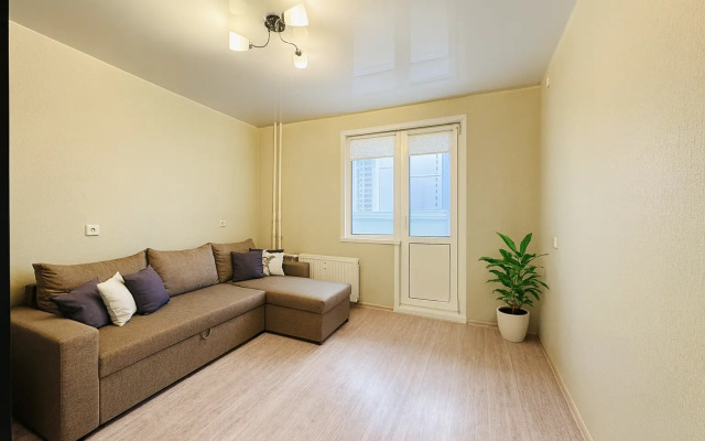 Квартира полноценная двухкомнатная на Платона Кляты 25