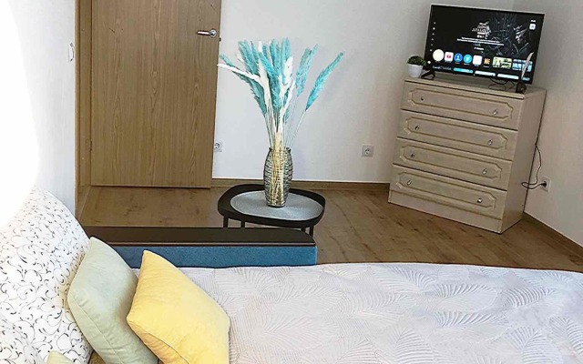 Na Ulitse Sevastyyanova 30/2 Flat