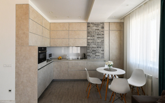 Na Ulitse Tolstogo 40a Flat