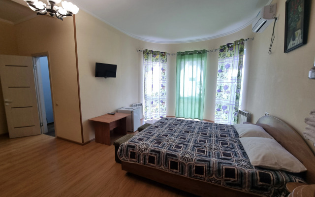 Malakhit Guest House