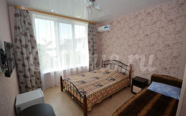 Elina Guest House