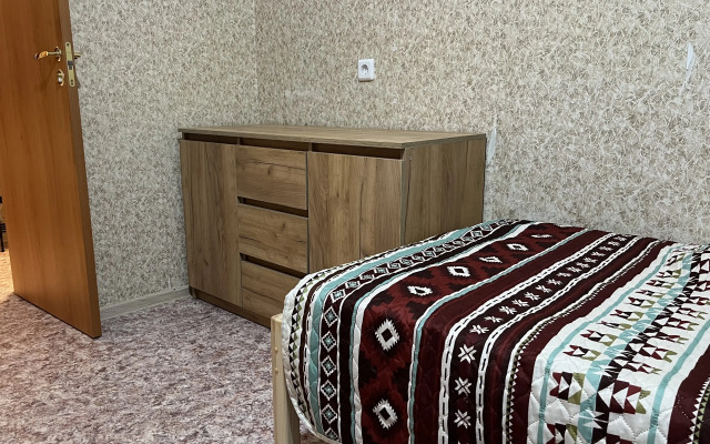 V Lodeynom Apartments