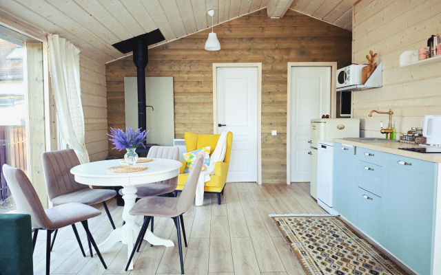 Частный дом Уютный  с камином