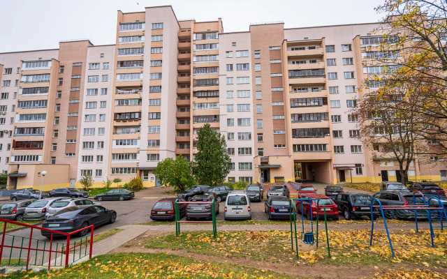 Квартира Апартаменты Ladgorna на Мележа 4