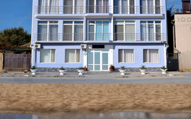 Gala Beach Mini-Hotel