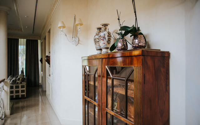 Luxury King Villa Apartments