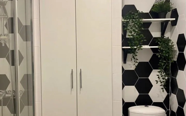 Na Prospekte Dzerzhinskogo 45 Flat