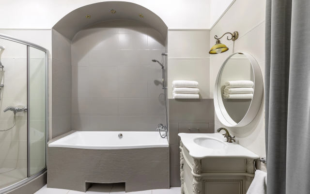 Апартаменты Riverside 160 кв.м на Набережной Реки Мойки