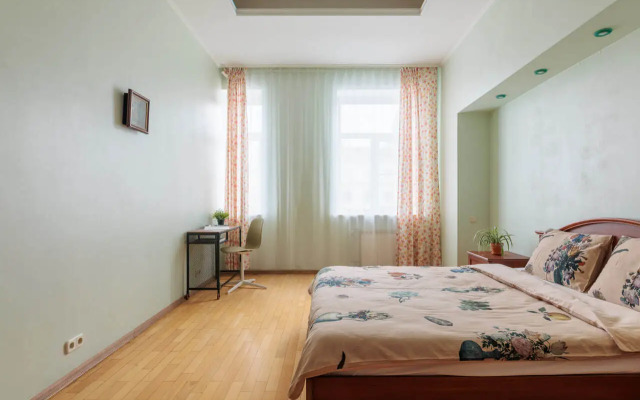 Квартира на набережной Крюкова канала 9