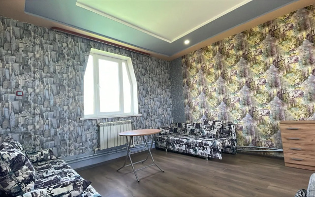 Otlichny Dvukhetazhny s Mangalom i Baney Ryadom s Prudom Private House