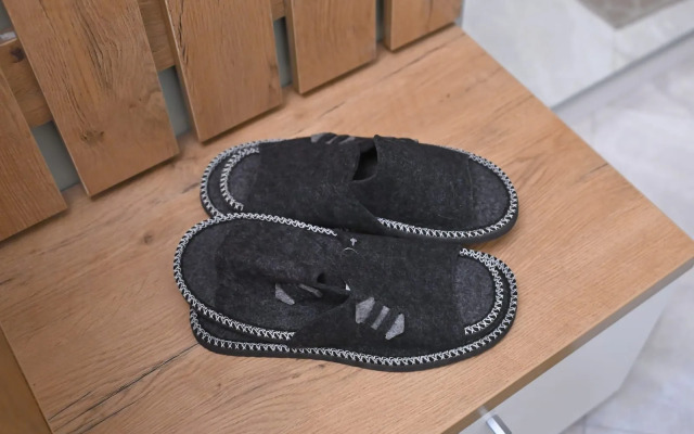 Baltiyskiy briz: tri komnaty u morya Flat