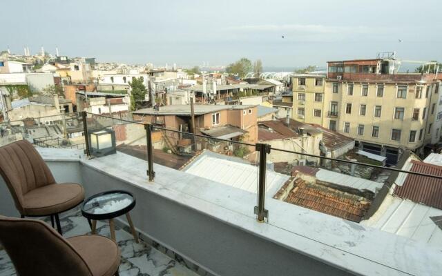 Отель Linda Port Hotel