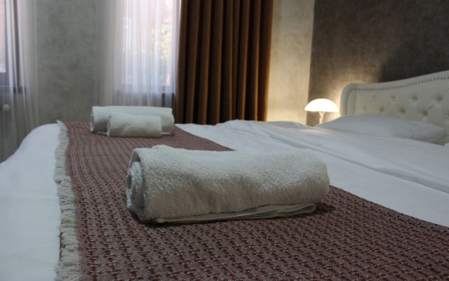 Memory Basket Mini Hotel