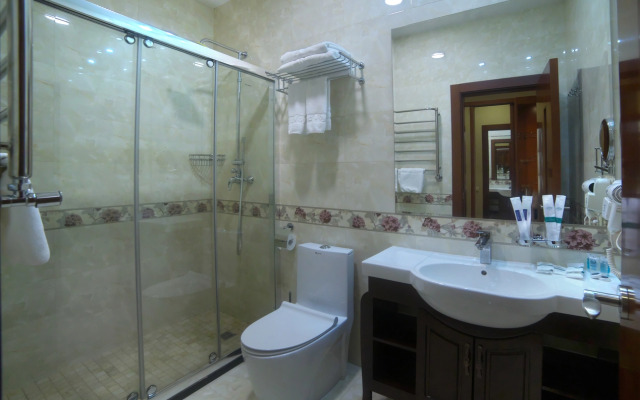 Grand Voyage Hotel