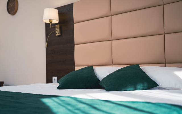 Квартира Апартаменты на озере рядом с Окружной Клинической Больницей