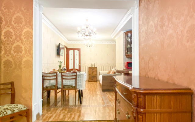 Admiralskaya V Tsentre Sevastopolya Flat