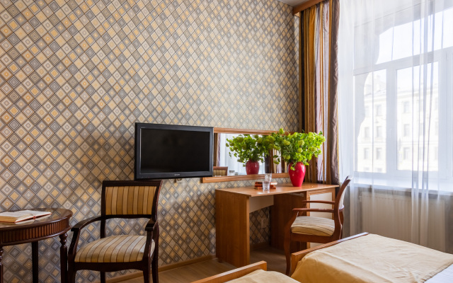 Nomera Na Ploschadi Vosstaniya Guest house