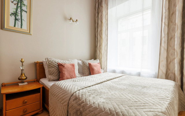 Апартаменты 2 спальни на Большой Московской 9