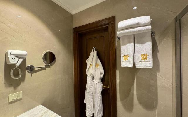 Midway Baku Hotel