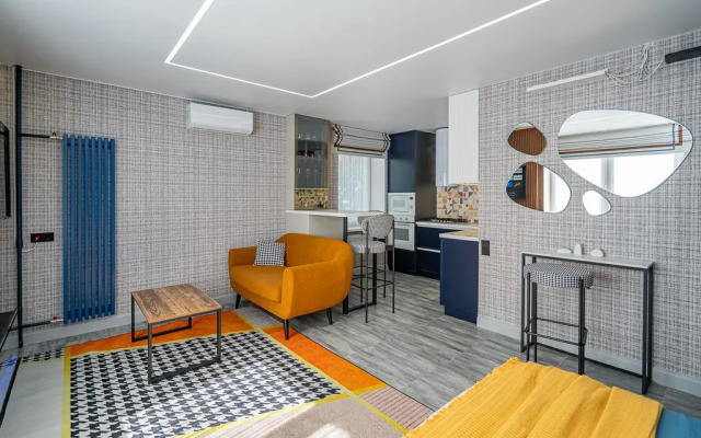 Квартира Чудесная студия рядом с Комаровским рынком